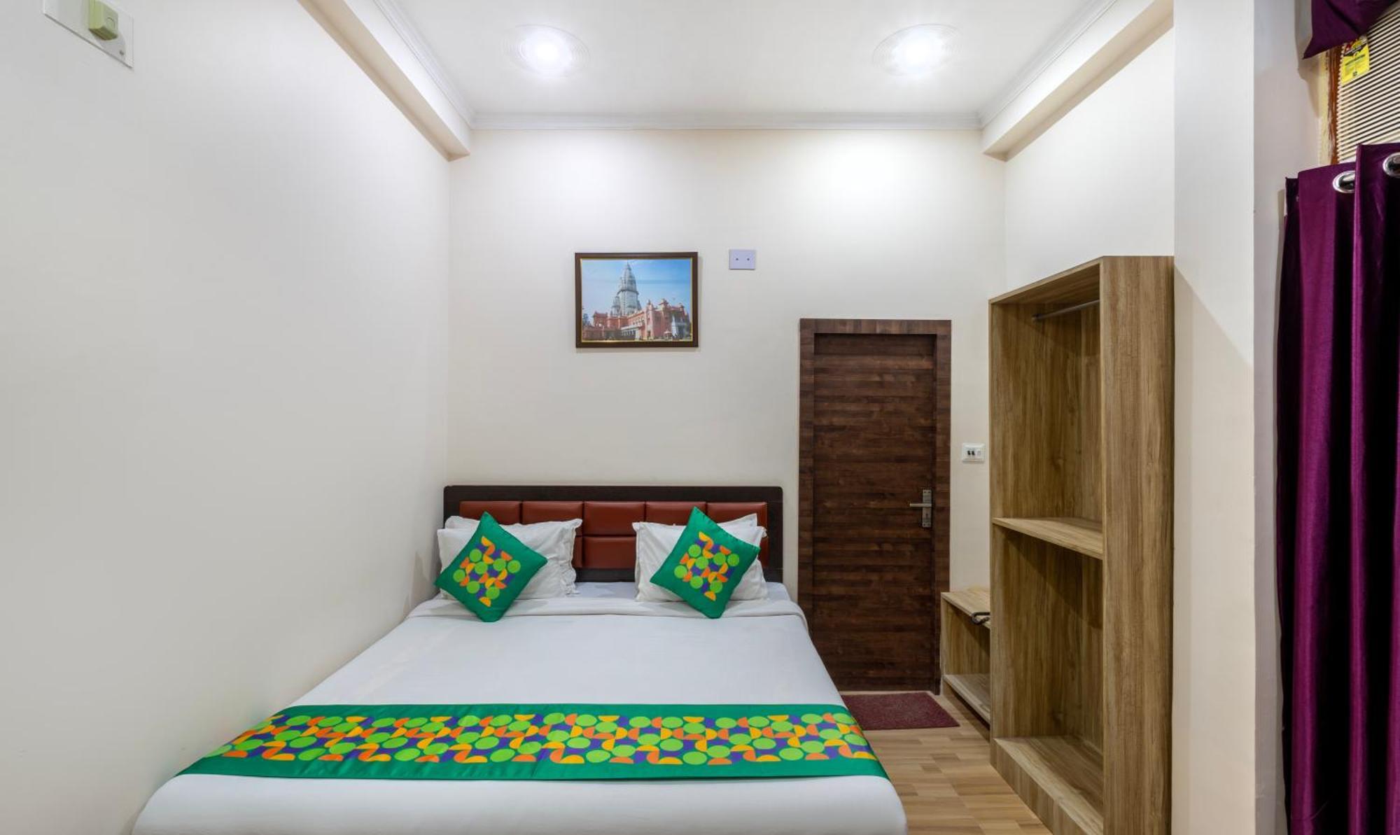 Hotel Treebo Om Shree Banaras Varanasi